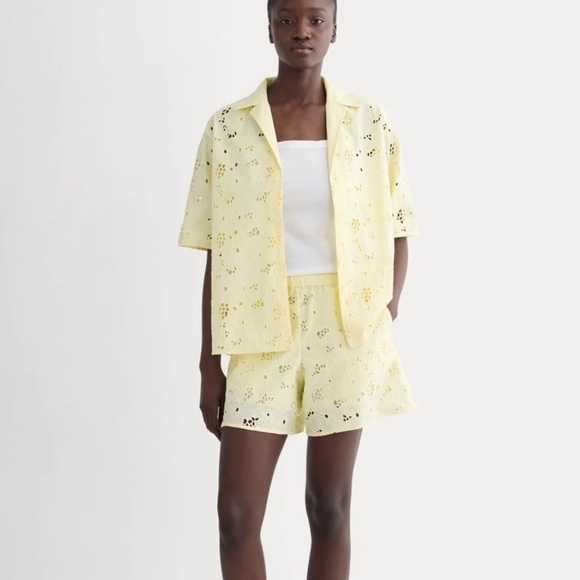 Everlane Pants - Everlane Yellow Eyelet Pull On Pocket Shorts XL